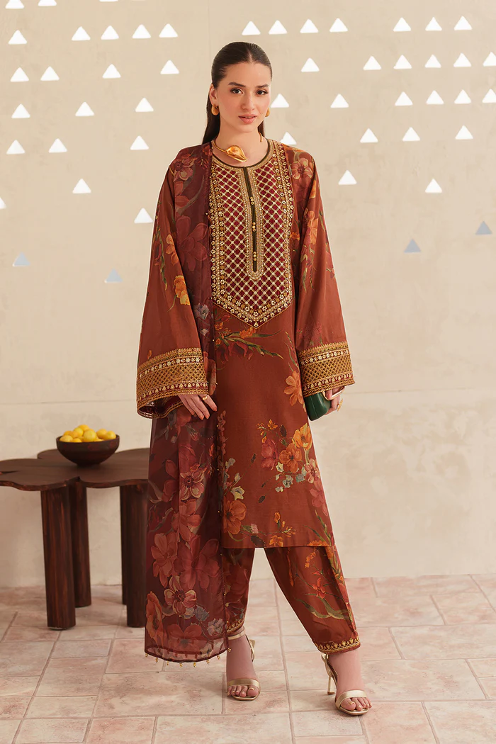 Baroque Embroidered Lawn - B022